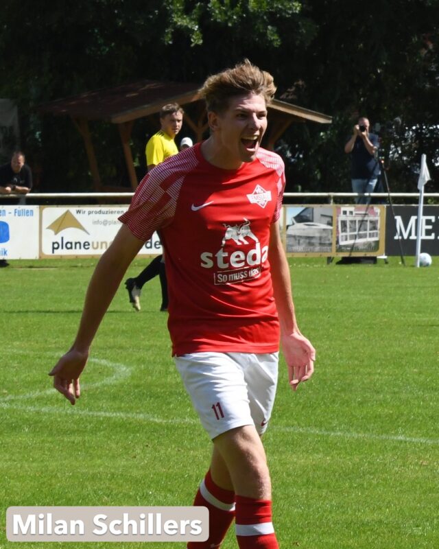 🎉Kaderplanung - Zweiter Teil 🎉

Dürfen wir vorstellen: Milan Schillers, Kai Völlering, Steffen Fischer und Maxi Benke. Alle vier werden auch in der kommenden Saison im Trikot des VfL Emslage kicken. Wir freuen uns riesig, dass sie weiterhin Teil unseres Teams sind. ⚽💪

#VfLEmslage #Teamgeist #Fußball #SpielerBleiben #GemeinsamStark #WirsindderVfL