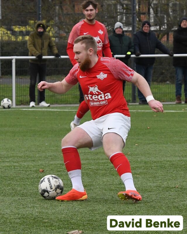 🎉Kaderplanung - Dritter Teil 🎉

David Benke, Jan Lakeberg, Simon Reiners, Ben Lammers und Jakob Steinkamp tragen auch in der kommenden Saison das Trikot des VfL Emslage. Ein starkes Zeichen, Männer! Wir freuen uns auf viele weitere gute Fußballspiele mit euch im Team. ⚽💪

#VfLEmslage #Teamgeist #Fußball #SpielerBleiben #GemeinsamStark #WirsindderVfL