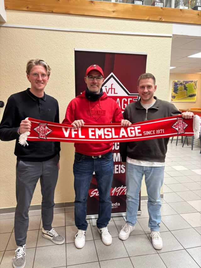 🔴⚪ Willkommen zurück beim VfL Emslage ⚽️
Zur Rückrunde dürfen wir Clemens Janzen und Fabian Brink wieder beim VfL Emslage begrüßen 🙌
Beide haben bereits in der Jugend das VfL Trikot getragen und verstärken nun unsere zweite Mannschaft.
Trainer Mike Schippers freut sich über die Rückkehr der beiden – und wir uns natürlich auch!
Wir wünschen Clemens und Fabian viel Spaß, Erfolg und eine starke Rückrunde mit dem Team 💪🔥
#VfLEmslage #VfLEmslageII #Meppen #Neuzugänge #Rückkehrer #Teamgeist #Rückrunde #Fußballliebe ⚽️❤️