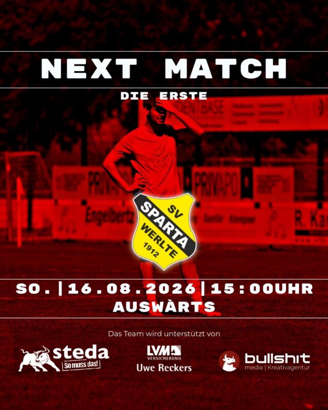 ⚽️ FUSSBALL – Die Erste – Gegner ist der SV Sparta Werlte
Zum Gegner
Auch Werlte ist mit einer Niederlage in die Saison gestartet. Nach dem Abstieg gab es bei beiden Mannschaften einen „ordentlichen Umbruch“, weshalb sich „beide Vereine sicherlich einen anderen Saisonstart gewünscht“ hätten, ergänzt Oliver. Coach Peters erwartet deshalb eine motivierte Werlter Mannschaft, die vor heimischer Kulisse die ersten Punkte einfahren will. Der Auftakt für Werlte sei allerdings „offensichtlich auch sehr unglücklich“ verlaufen.
Für die eigene Mannschaft steht vor allem die Defensive im Fokus: „Wichtiger ist es, dass wir defensiv mehr Zugriff finden.“ Gleichzeitig ist Oliver von den spielerischen Qualitäten überzeugt: „Von der spielerischen Komponente bei uns bin ich überzeugt“, diese müsse „von Spiel zu Spiel“ weiter forciert werden.
Zum Spiel
Trotz der angespannten Personalsituation sind die Erwartungen klar. Entscheidend sei die Einsatzbereitschaft: „Grundsätzlich ist natürlich die Einsatzbereitschaft schon im Hinblick auf die Spiele entscheidend.“ Wichtig sei zudem ein möglichst vollständiger Kader, um bei der Startelf mehr Optionen zu haben und im Spiel reagieren zu können.
Das wird an diesem Wochenende noch nicht vollständig der Fall sein. Dennoch sollen nach der Niederlage die nächsten Punkte eingefahren werden – auch auswärts in Werlte. Dabei erwartet Oliver insbesondere defensiv eine Reaktion: „Hier erwarte ich schon eine Reaktion im defensiven Verhalten.“
Personelle Lage
Personell bleibt die Situation angespannt. Mit Ben, Milan, Henrik, Timo und Theo fallen mehrere Spieler verletzt aus, dazu kommen weitere Abwesenheiten. „Das wünscht man sich anders“, sagt Oliver, betont aber: „Es nützt auch nichts, sich damit zu sehr aufzuhalten.“
Positiv ist die Rückkehr von Alex Briegert. „Briego wird wieder am Start sein“ und soll vor allem offensiv für zusätzliche Impulse sorgen. Oliver betont: „Er ist natürlich ein ganz wichtiger Spieler für uns, der die Offensive ankurbeln kann.“
(miru)
© VfL Emslage e.V. 1971 – Alle Rechte vorbehalten
